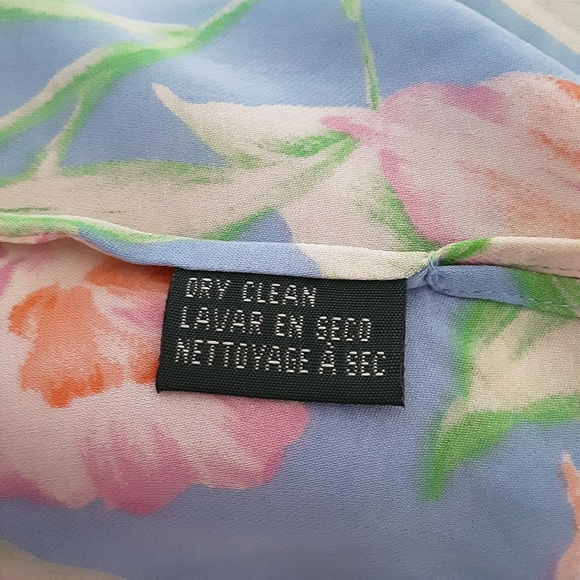 Exquisite Ralph Lauren Silk Floral Watercolour Wrap Around Blouse with Ruffles - Picture 7 of 8